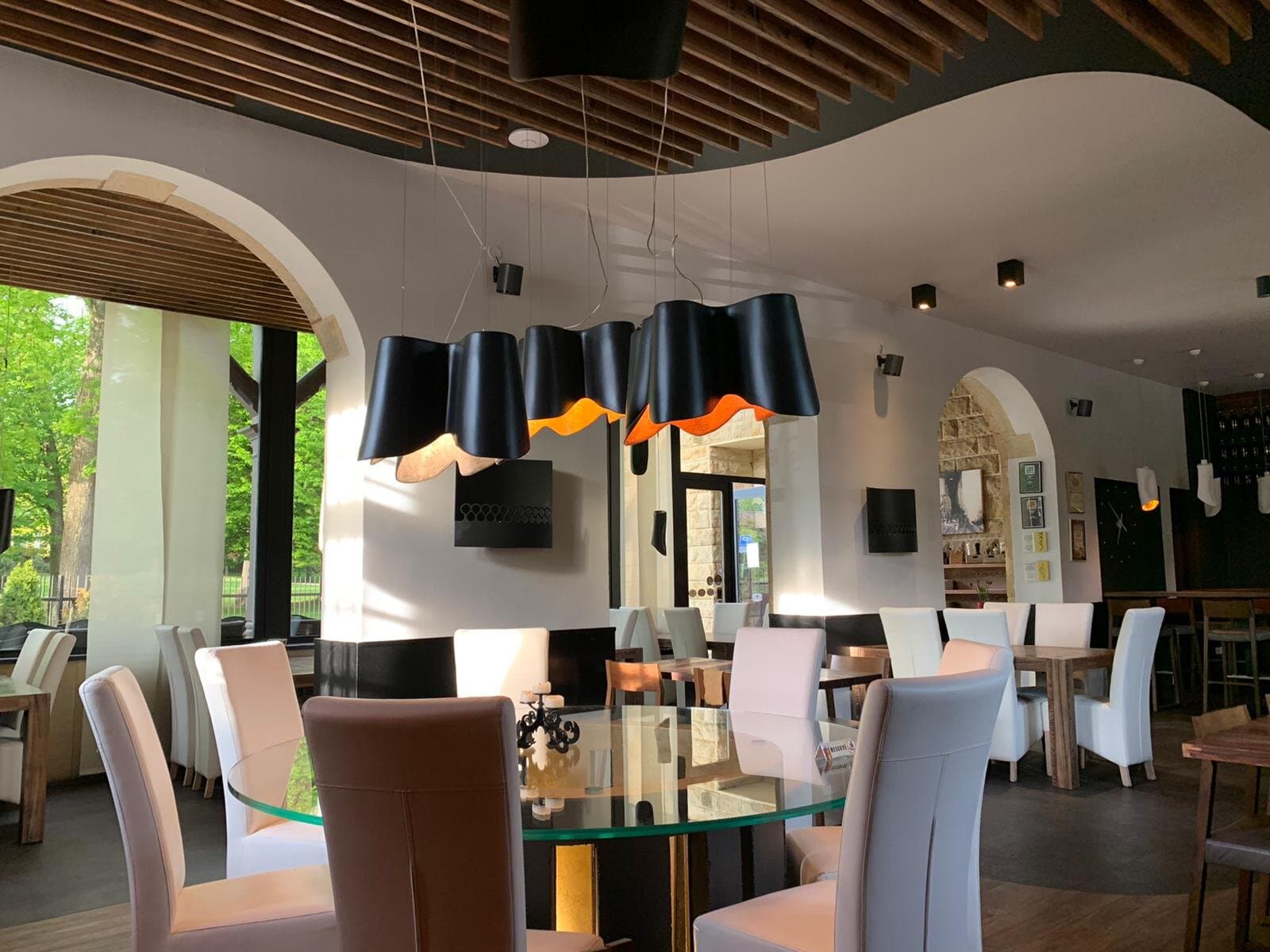 Restaurant gallery 1